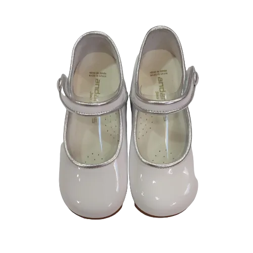 Andanines white patent shoe