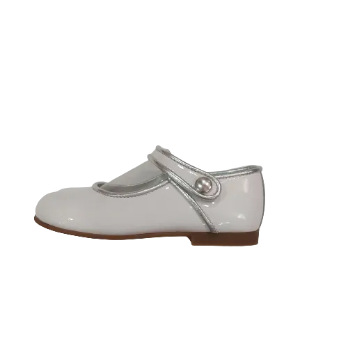 Andanines white patent shoe
