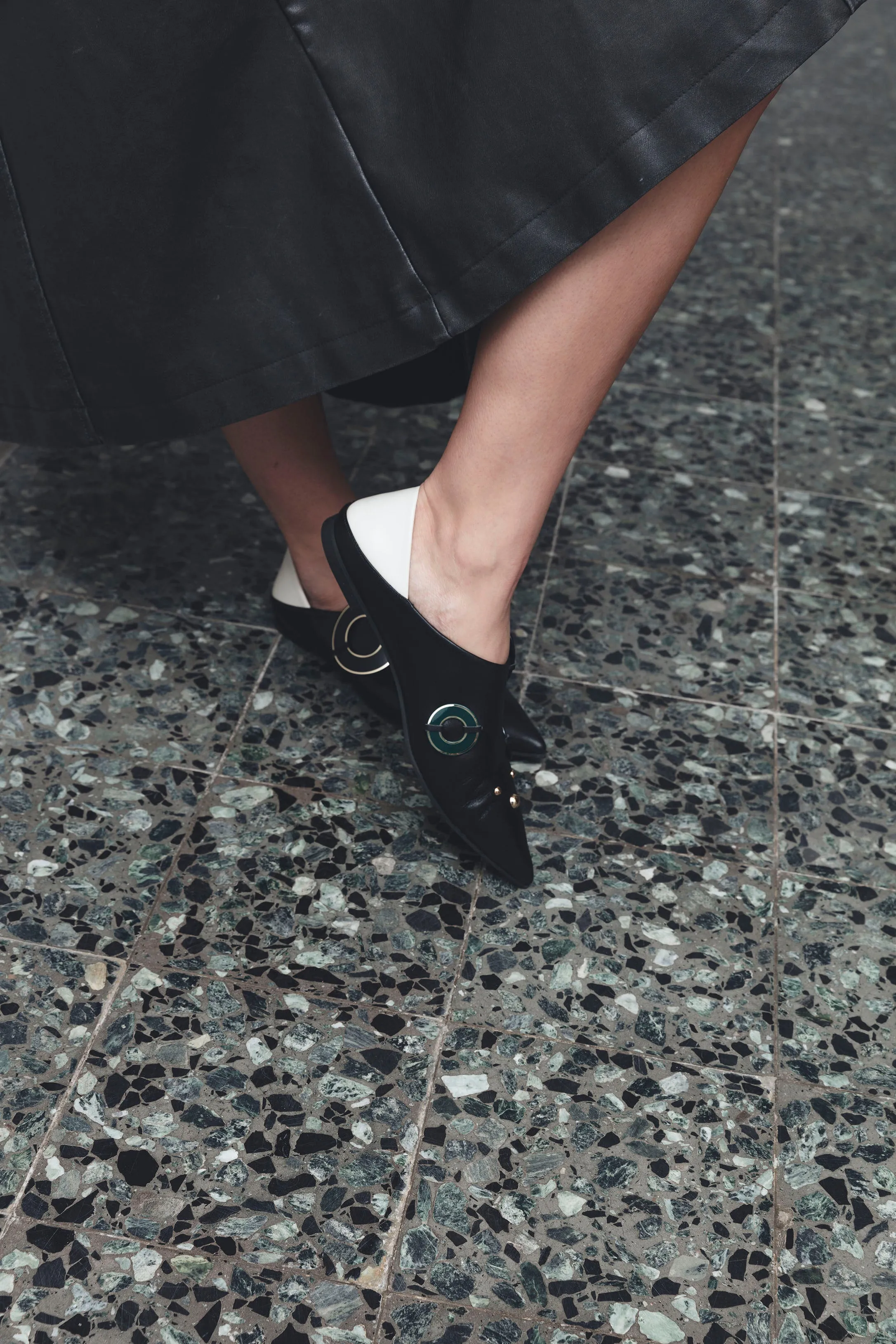 Mawj black loafer