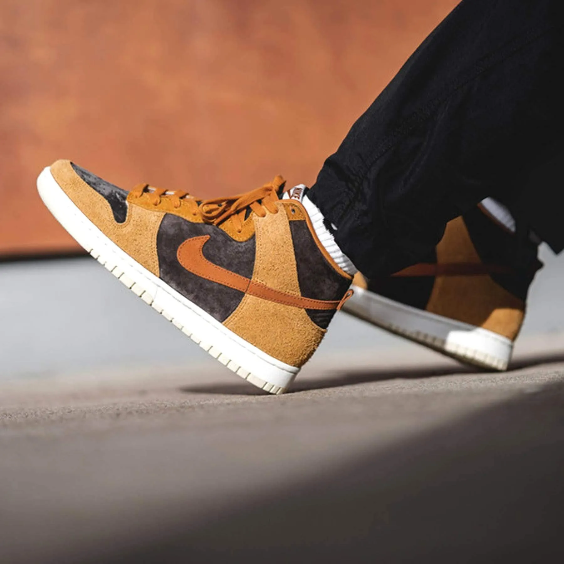Nike Dunk High Premium 'Dark Russet'