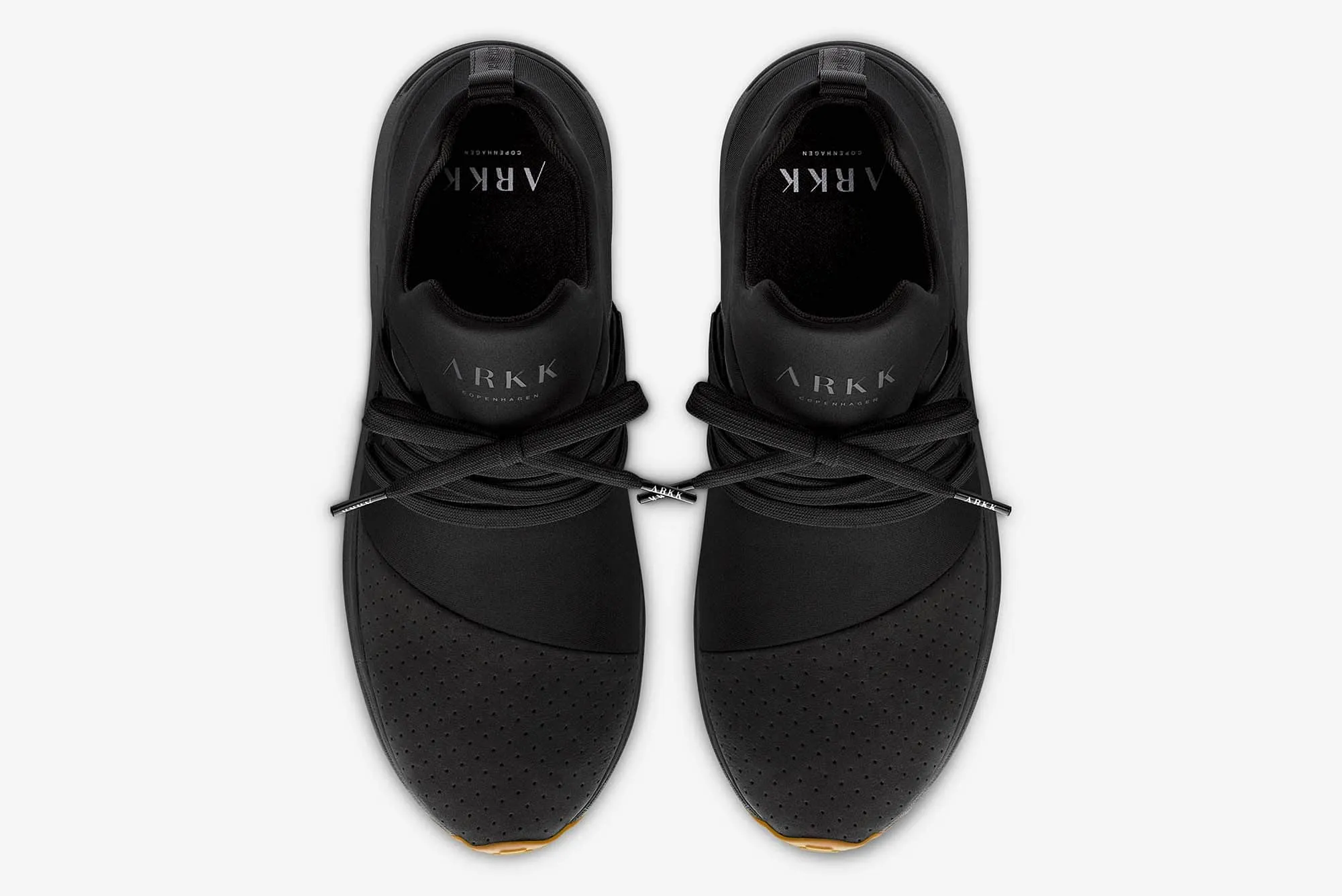 Raven Nubuck S-E15 | Black Gum | Women