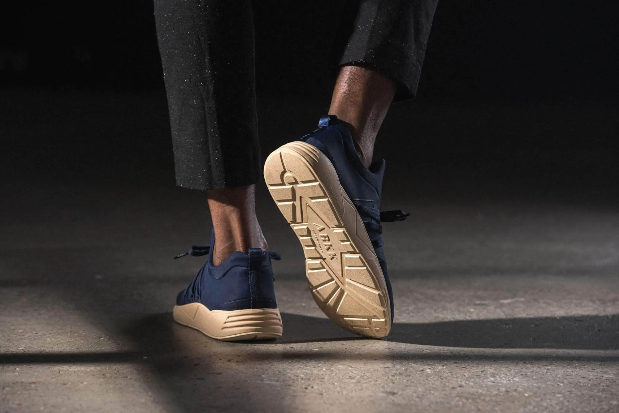 Raven Nubuck S-E15 Navy Tan - Men