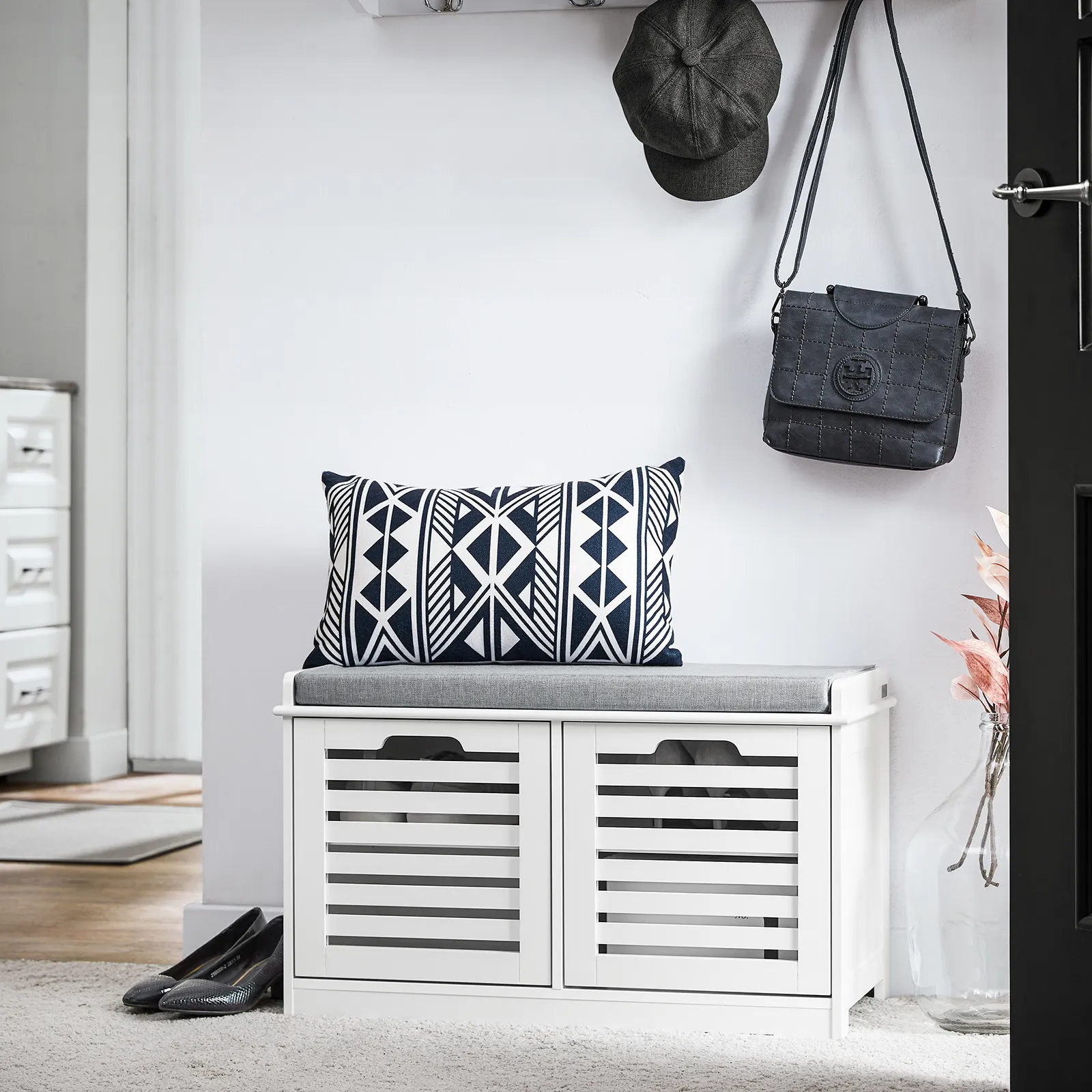 SoBuy Shoe Bench with Seat Cushion and 2 Doors Hallway Storage Bench Shoe Cabinet FSR23-II-W