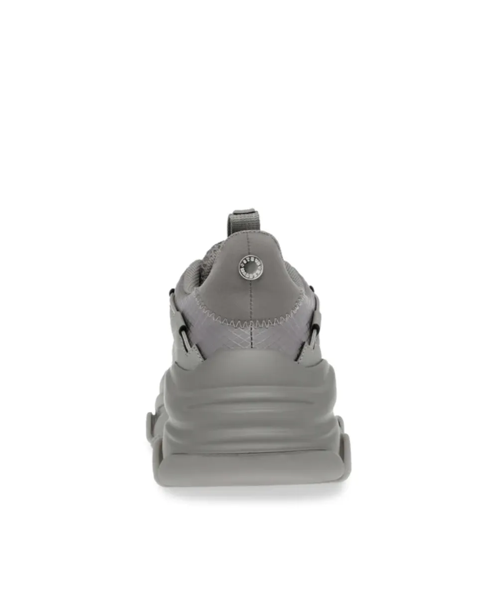 STEVE MADDEN PORTABLE SNEAKER