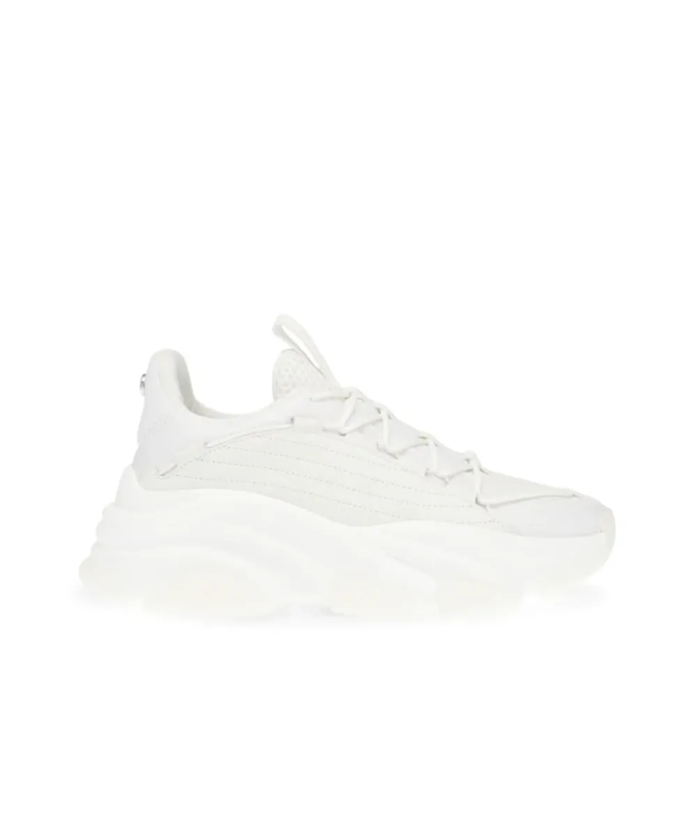 STEVE MADDEN PORTABLE SNEAKER