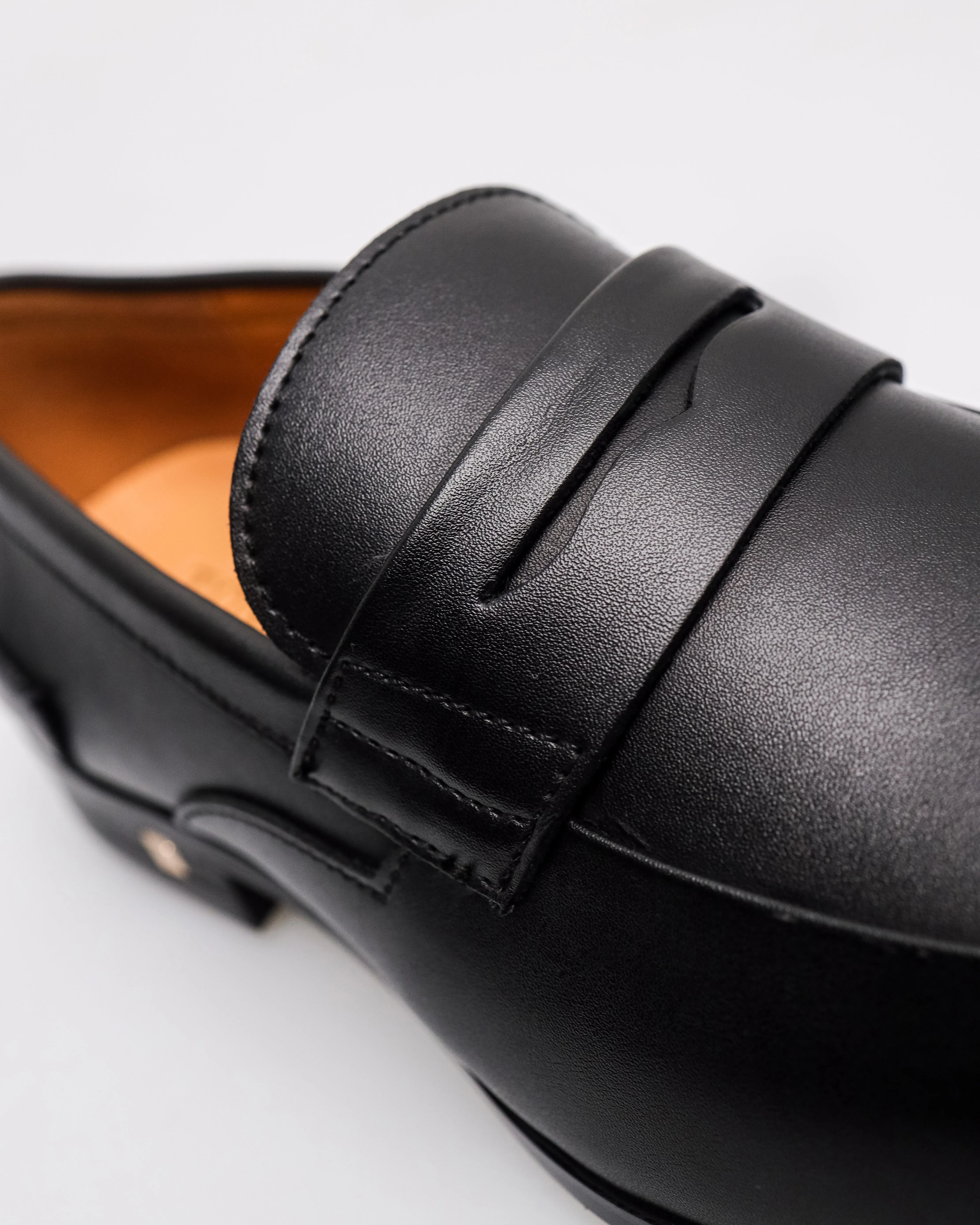 Tomaz F412 Men's Classic Leather Penny Loafer
