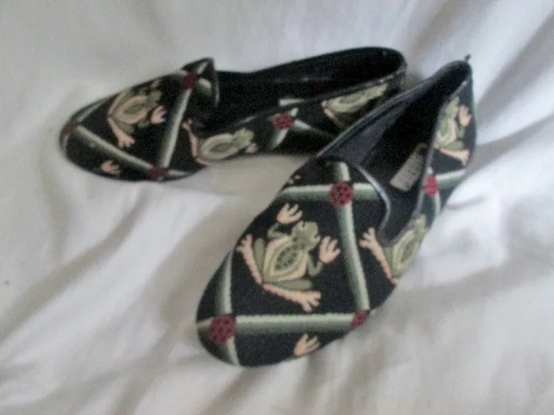 Womens CAROLE LITTLE ANTHROPOLOGIE Slip On FROG Tapestry Moc SHOE 7 BLACK
