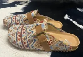 Women's Very G Cream & Blue Slip-on Clogs